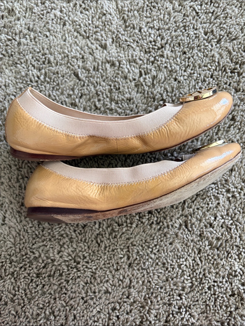 Tory Burch Caroline Patent Leather Ballerina Flats Shoes Nude Beige
Size 6.5M - Picture 6 of 9